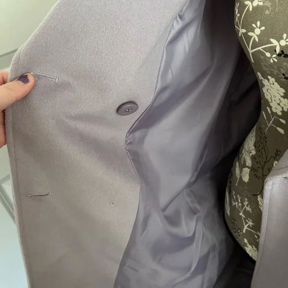 Womens coat - Picture 2 of 2